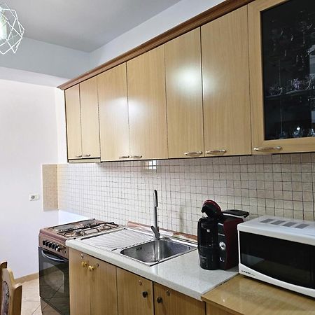 Diana'S Apartment 培拉特 外观 照片