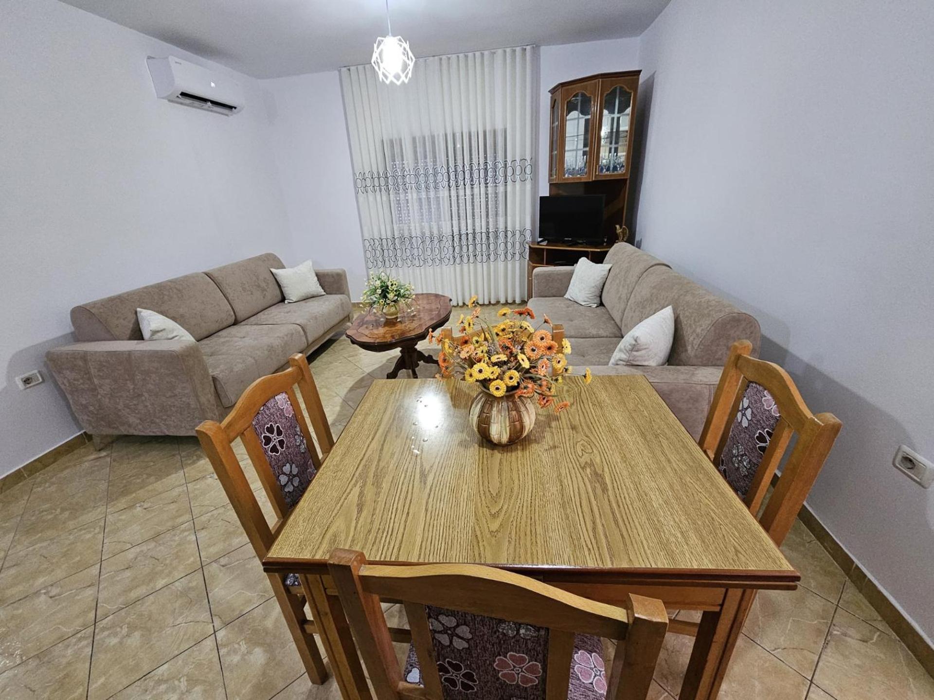 Diana'S Apartment 培拉特 外观 照片